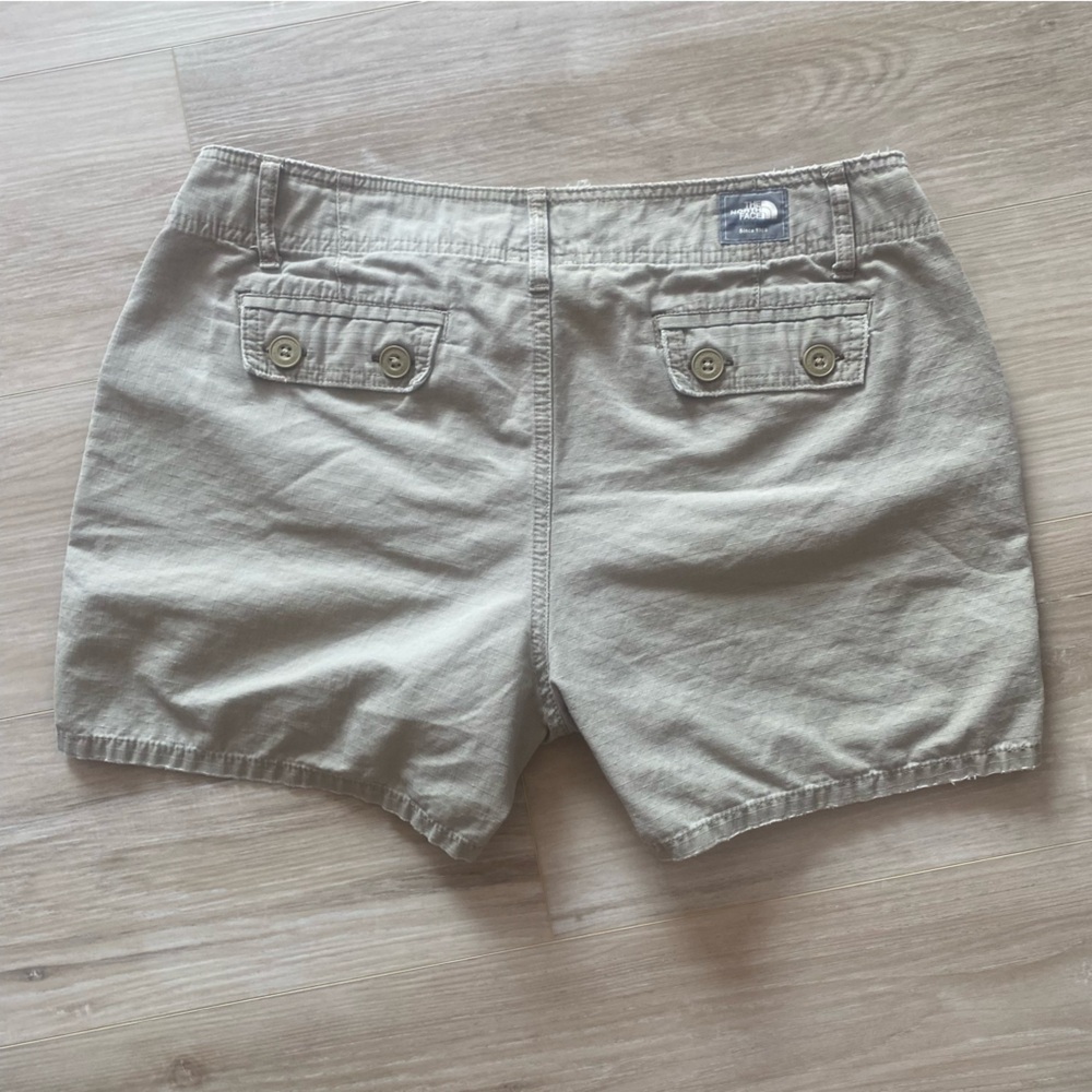 The North Face Women's Cargo Shorts Tan 12